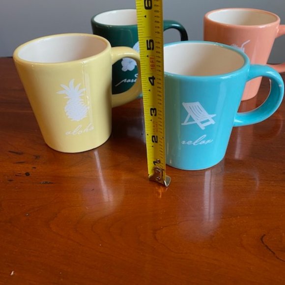 Set of 4 ceramic Tommy Bahama Mugs - Picture 8 of 10